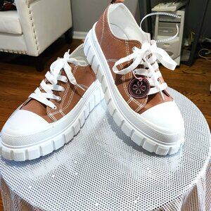 YVO Sport Korea Chunky Sneaker Platform Fashion Shoes Womens Size 10 NEW